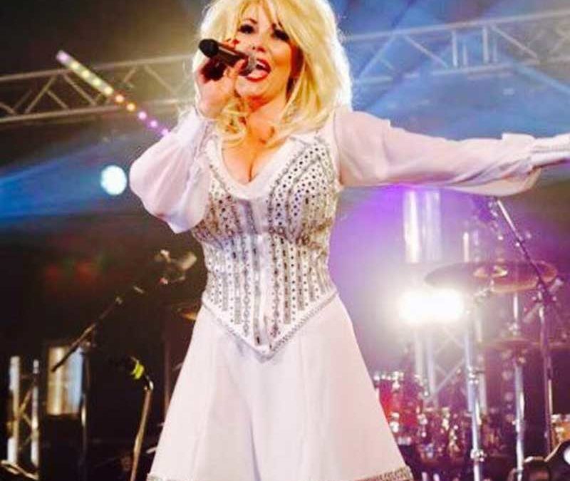 Where has Kelly performed as Dolly?